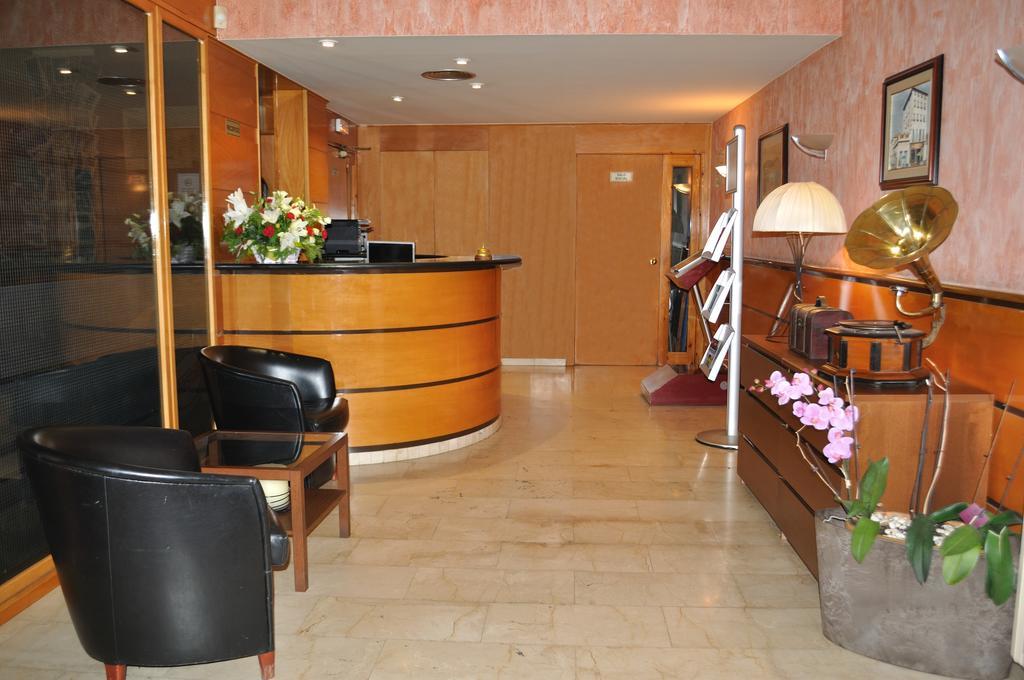 Hotel Sole La La Pobla de Segur Zewnętrze zdjęcie